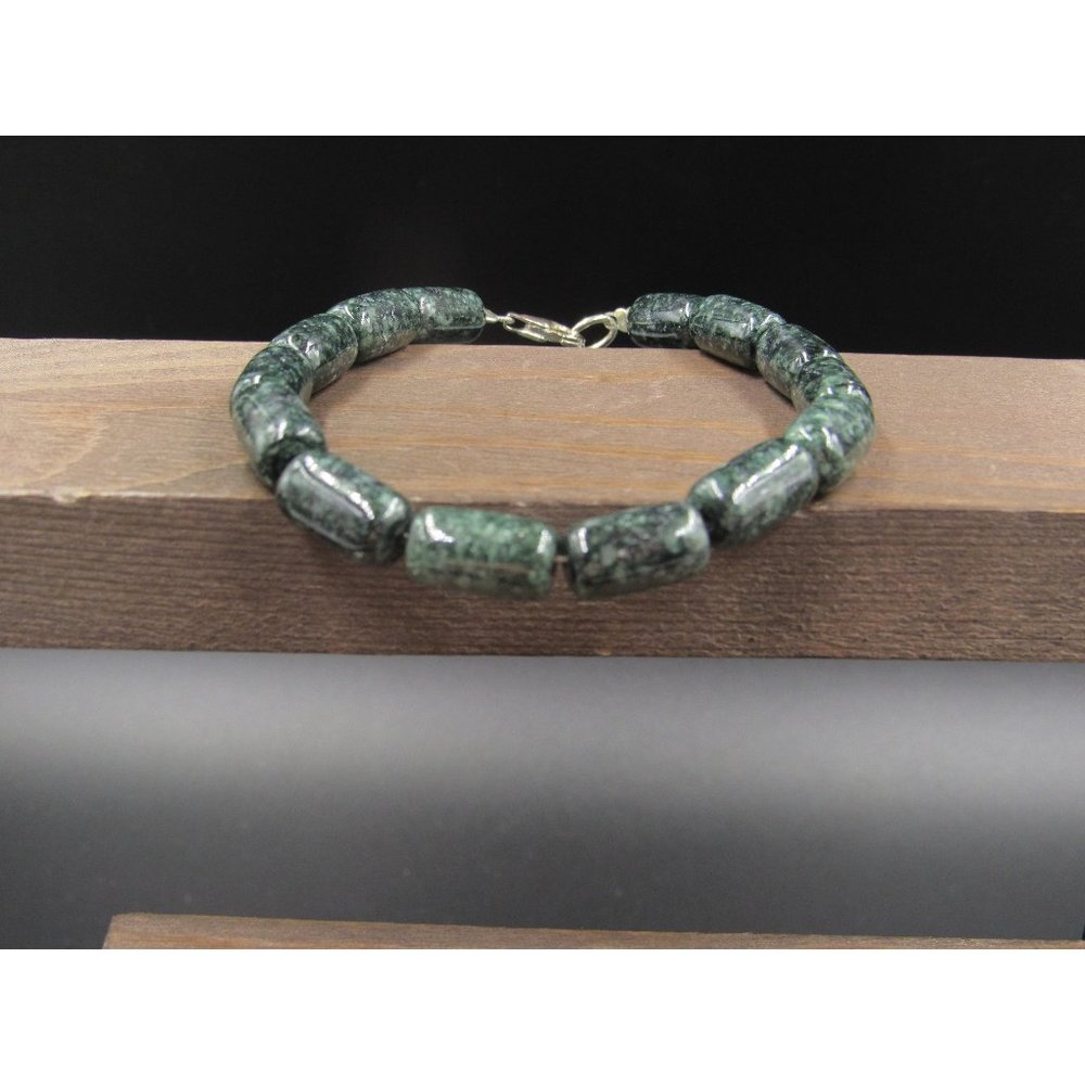 8" Sterling Silver Green And Black Cylinder Stones Bracelet Vintage Elegant